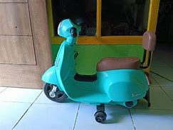 Motor Vespa Anak